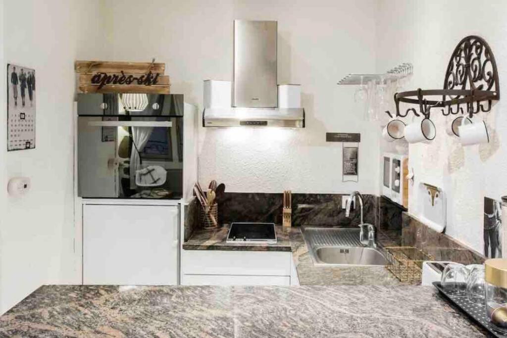 Un Cottage Alpin Chaleureux Dans Le Coeur D Annecy Avec 2 Velos المظهر الخارجي الصورة